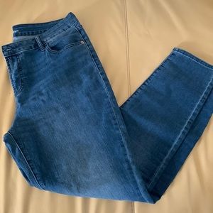 3/$20- NWOT Old Navy Super Skinny Mid-rise Jeans